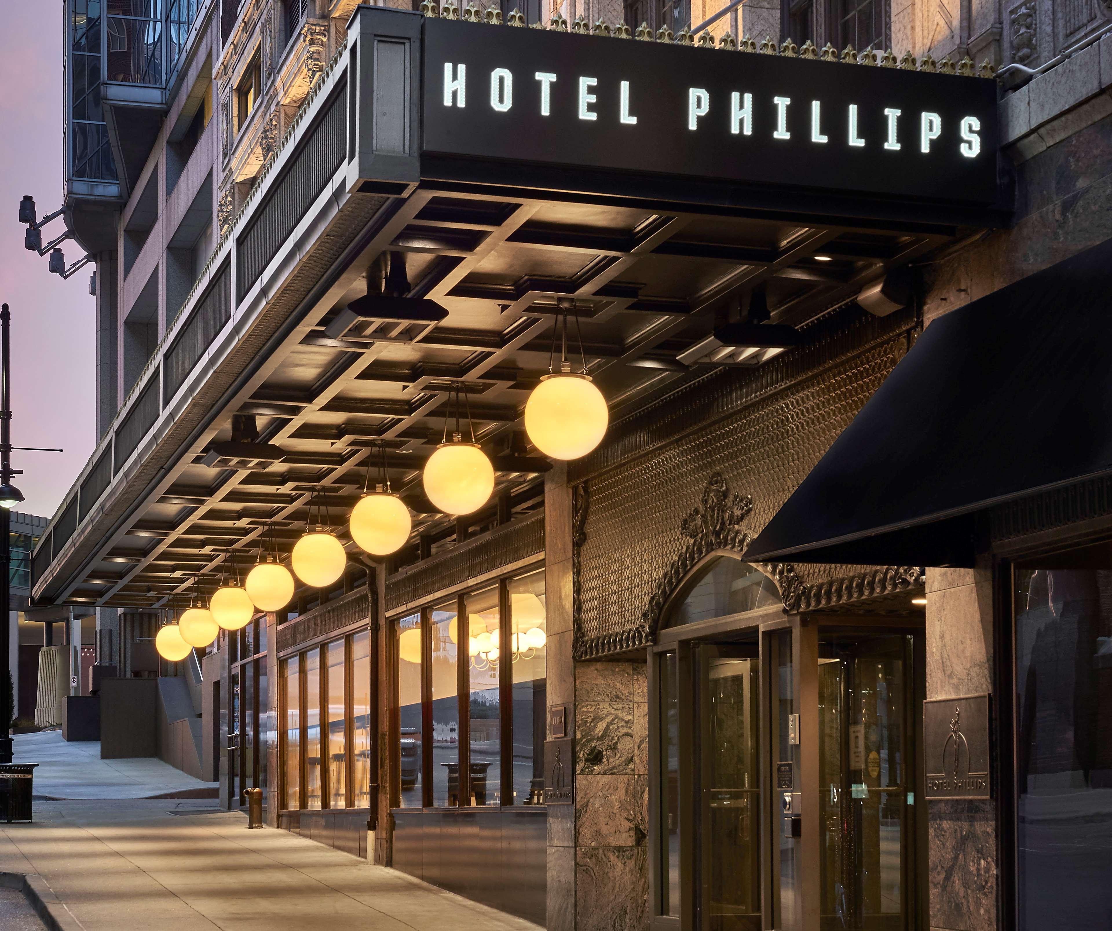 Hotel Phillips Kansas City, Curio Collection By Hilton Exteriér fotografie